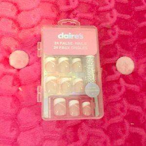 Claire’s false nails ❤️